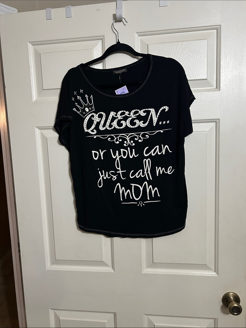 Queen Graphic Black Tee - 'Queen... or you can just call me Mom'